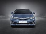 Toyota Auris Hybrid 2015 года
